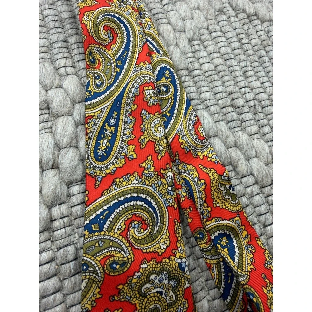 Don Loper of California Silk Tie Mens OS Red Blue Paisley Vintage Skinny
